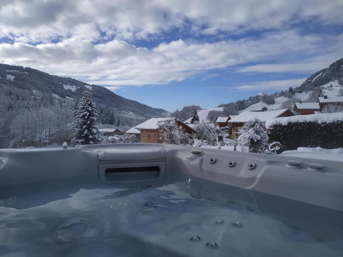 A4 Km De Megeve Tres Joli Studio Avec Jacuzzi ,Vue Sur Les Montagnes Au Calme Praz-sur-Arly Exterior foto